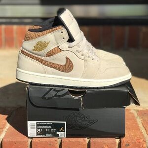 Air Jordan 1 Mid Brown Elephant Size 8.5